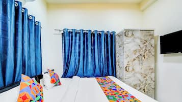 Egyptian cotton sheets, premium bedding, in-room safe, free WiFi