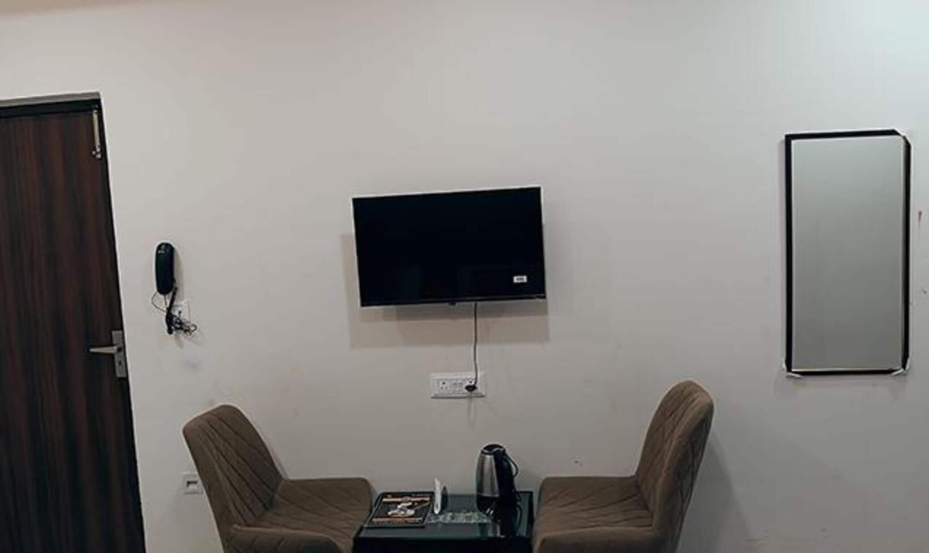 TV LCD 28 polegadas com canais a cabo