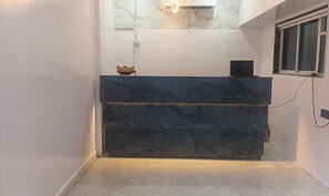 Reception - Fabhotel Radha Madhav (Pune)