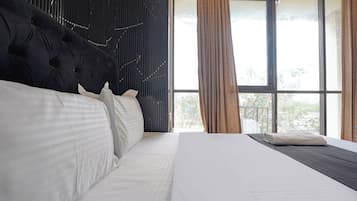 Egyptian cotton sheets, premium bedding, in-room safe, free WiFi