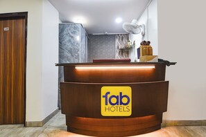 Reception - Fabhotel The Gk Residency (New Delhi)