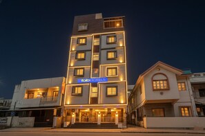 Exterior - Fabhotel Sk Oak Suites (Bengaluru)