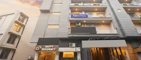 Pintu masuk hartanah