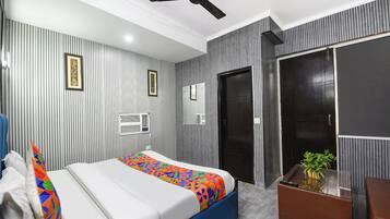 Deluxe-Zimmer | Bettwäsche aus ägyptischer Baumwolle, hochwertige Bettwaren, Zimmersafe