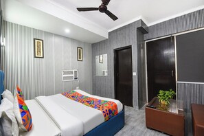 Deluxe Room - Fabhotel Happy Residency (New Delhi)