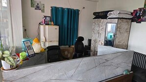Gambar tidak terklasifikasi, 2 dari 15, tombol