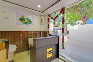 Reception - Fabhotel Rush Inn (Hyderabad)