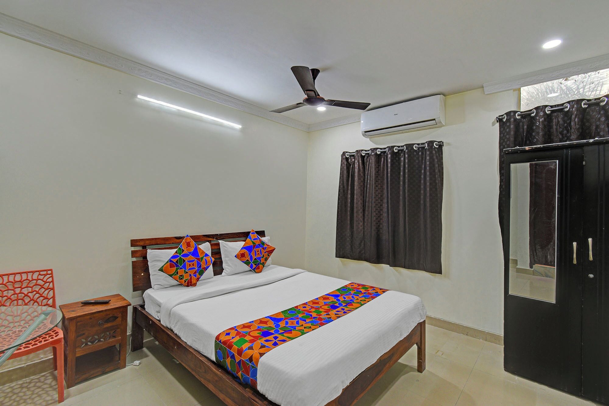 ผ้าปูที่นอนฝ้ายอียิปต์, เครื่องนอนระดับพรีเมียม, Wi-Fi ฟรี, ผ้าปูที่นอน