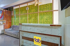 Reception - Fabhotel Balaji I (Bengaluru)