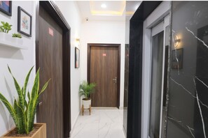 Lobby - Fabhotel Kanchan Palace (New Delhi)