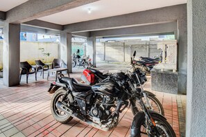 Parking - Fabhotel Sai Executive (Pune)
