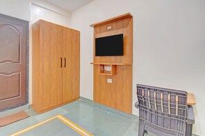 28-inch LCD TV with cable channels - Via Kanak Executive (Pune)