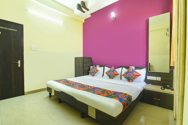 Egyptian cotton sheets, premium bedding, in-room safe, free WiFi - Fabhotel Highway Pride (Jaipur)