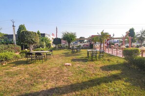 Garden view - Fabhotel Highway Pride (Jaipur)