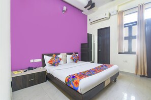 Egyptian cotton sheets, premium bedding, in-room safe, free WiFi - Fabhotel Highway Pride (Jaipur)