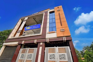 Exterior - Fabhotel Sunshine Inn (Lucknow)
