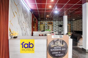 Reception - Fabhotel Sunshine Inn (Lucknow)