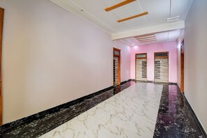 Lobby - Fabhotel Sunshine Inn (Lucknow)