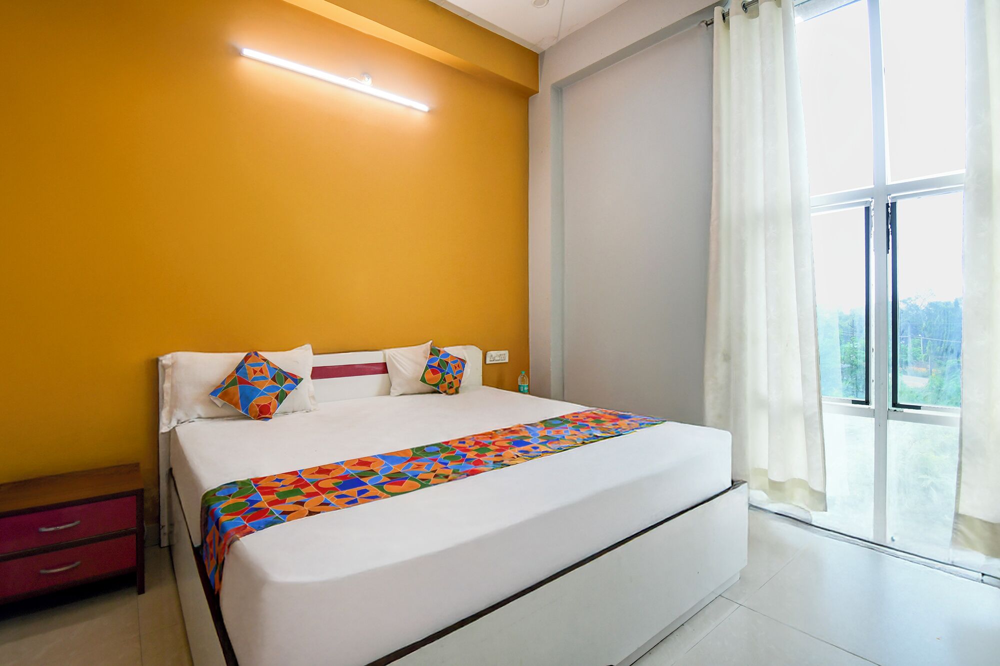 Egyptian cotton sheets, premium bedding, in-room safe, free WiFi