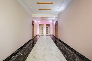 Lobby - Fabhotel Sunshine Inn (Lucknow)