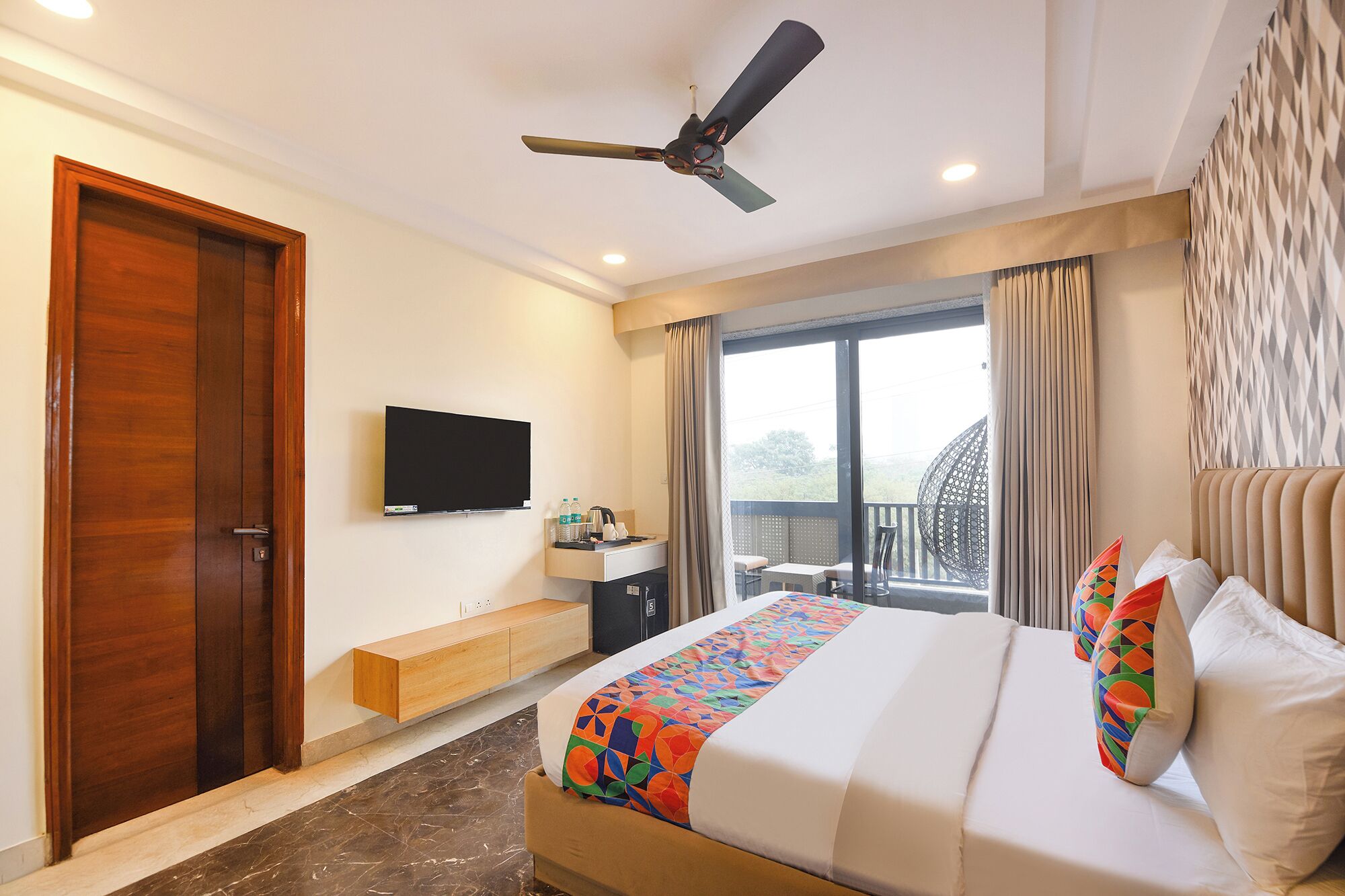 Premium kamer | Lakens van Egyptisch katoen, luxe beddengoed, een kluis op de kamer