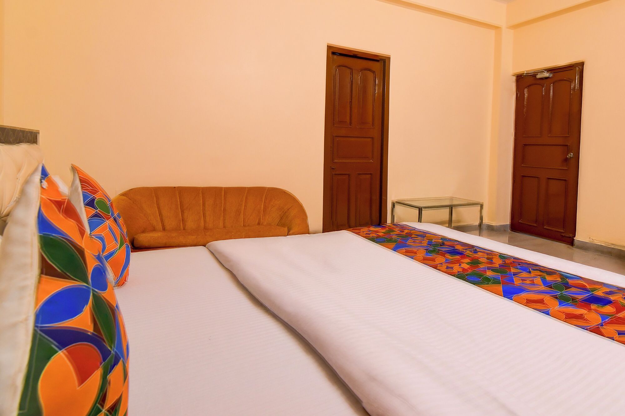 Egyptian cotton sheets, premium bedding, in-room safe, free WiFi