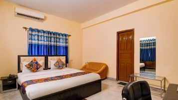 Egyptiske bomuldslagner, premium-sengetøj, pengeskab på værelset