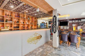 Bar (on property) - Fabhotel Delight Inn (Shirur)