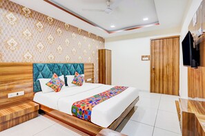 ห้องพรีเมียม | ผ้าปูที่นอนฝ้ายอียิปต์, เครื่องนอนระดับพรีเมียม, ตู้นิรภัยในห้องพัก