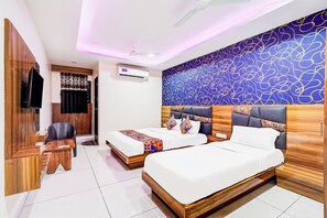 Egyiptomi pamut ágynemű, prémium ágynemű és széf a szobában