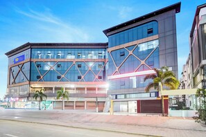 Exterior - Fabhotel Lake View I (Vadodara)