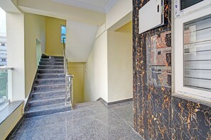 Lobby - Via RS Grand Inn (Hyderabad)