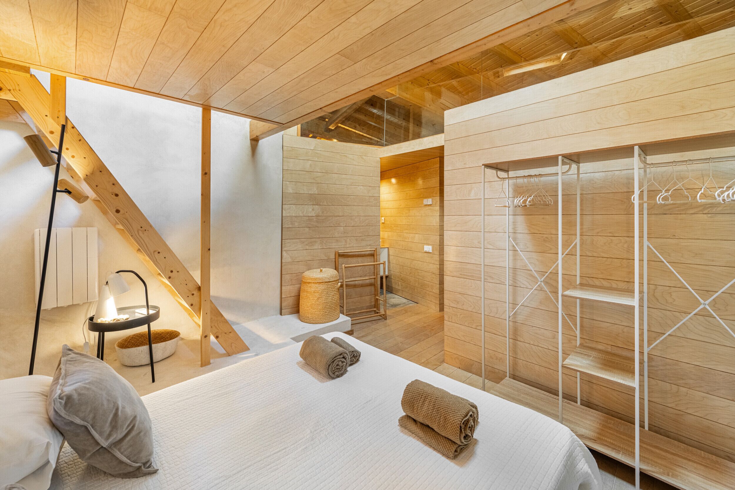 4 bedrooms, free WiFi, bed sheets