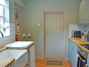 Dishwasher - 2 bedroom accommodation in Fordwich, Canterbury (Fordwich, Canterbury)