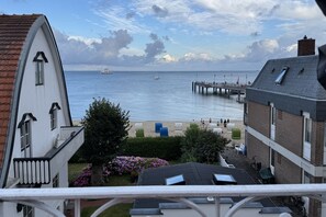 Property grounds - Apartment at the Sandwall with 3 rooms on approx. 55m² with sea view (Wyk auf Föhr)