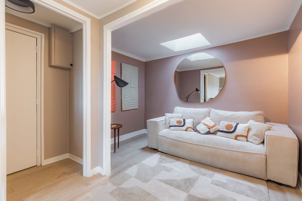 Business Apartment | Living area