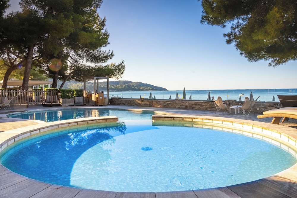 La Pinede Plage by null