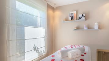 Sauna, tina de hidromasaje, baño de vapor y baño turco o hammam