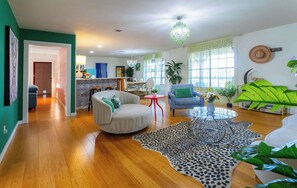 House, Multiple Beds, Pool Access, Pool View (Jungle Haven) | Interior