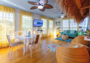 House, Multiple Beds, Pool Access, Pool View (Jungle Haven) | Dining