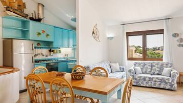 Appartement Confort, non-fumeurs, vue mer | Coin séjour