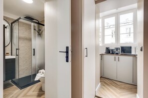 Comfort Studio | Bathroom