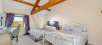 Amazing Country Retreat, hot tub