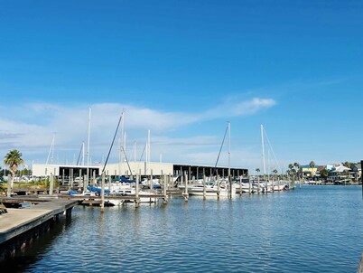 Marina Maison 2bdr Condo