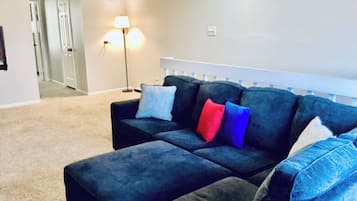 Townhome, Multiple Beds, Balcony (Marina Maison) | Living area