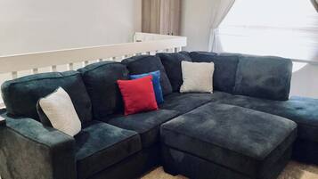 Townhome, Multiple Beds, Balcony (Marina Maison) | Living area