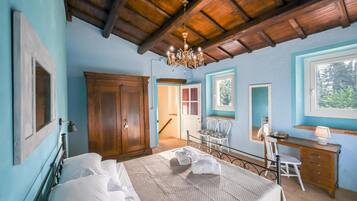 6 Schlafzimmer, BĂŒgeleisen/BĂŒgelbrett, Reisekinderbett, kostenloses WLAN