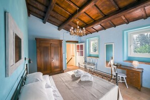 6 camere, ferro/asse da stiro, culla da viaggio, Wi-Fi gratuito