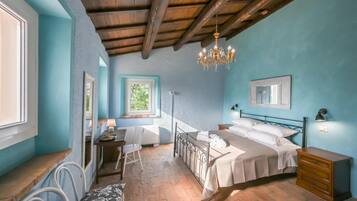 6 habitaciones, tabla de planchar con plancha y cuna de viaje