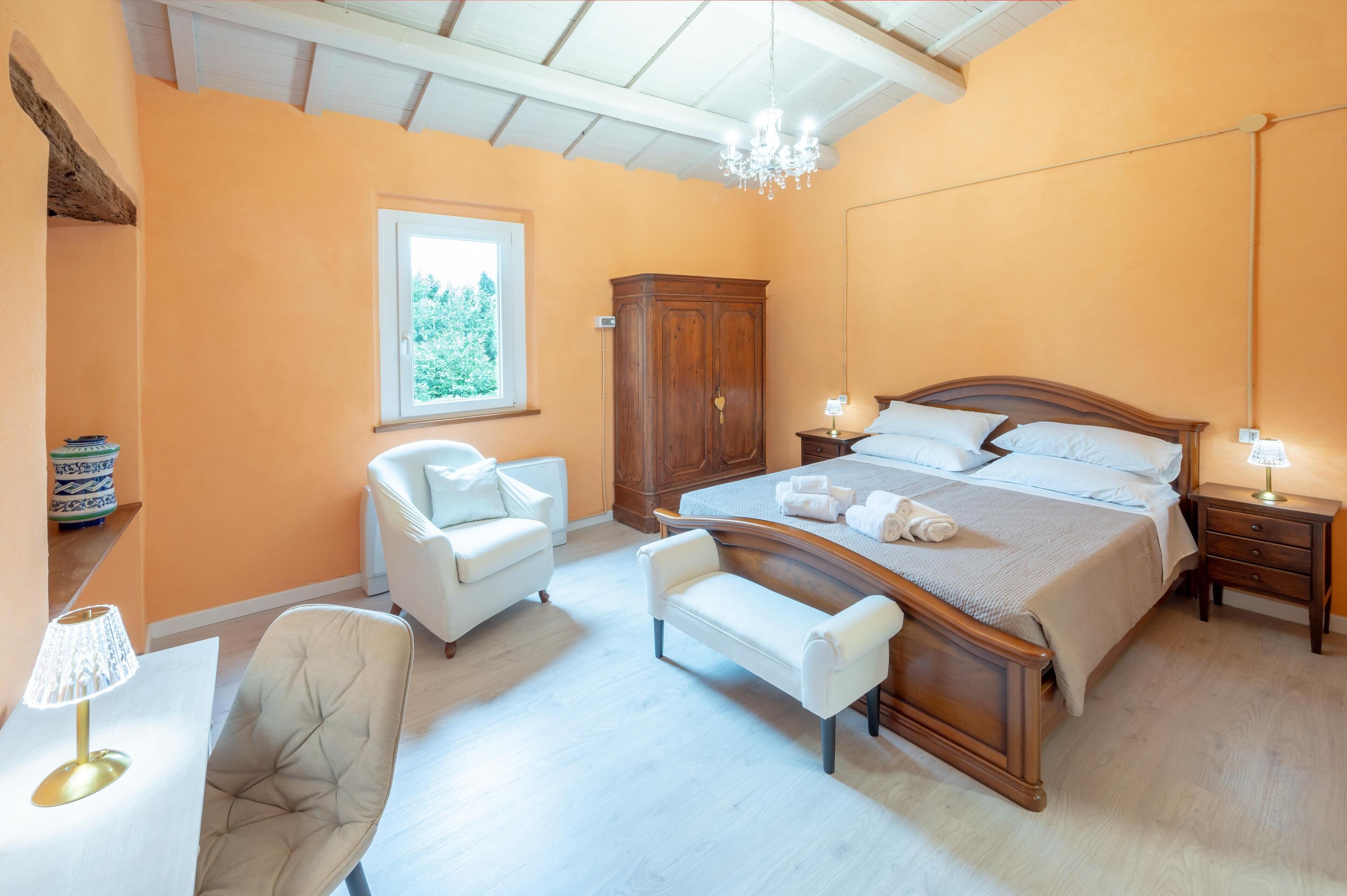 6 bedrooms, iron/ironing board, travel crib, free WiFi